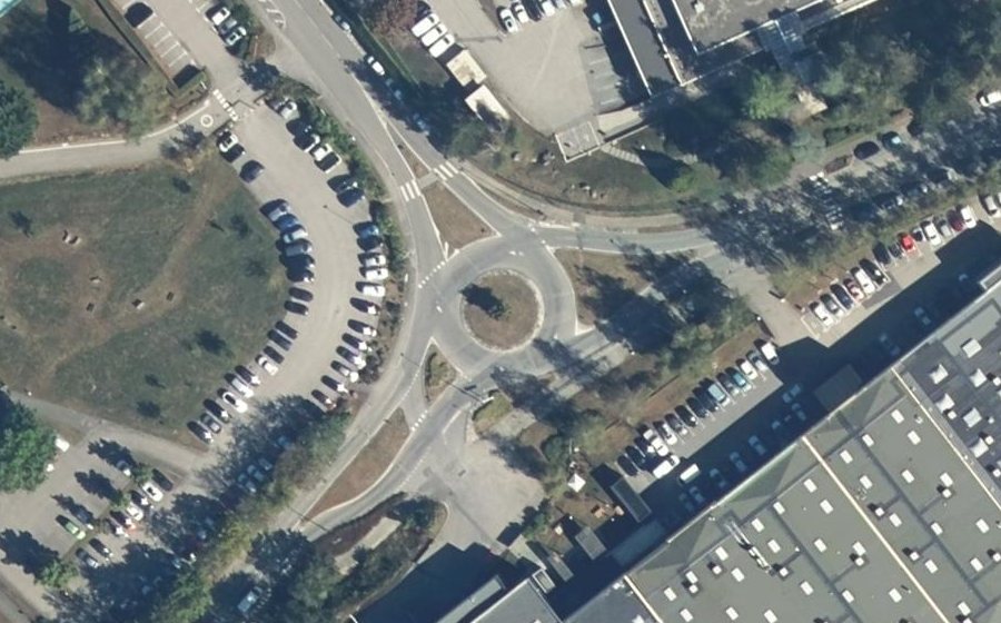 Vue aérienne du Rond-point anonyme n°23066804