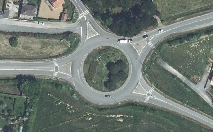 Vue aérienne du Rond-point anonyme n°23071466