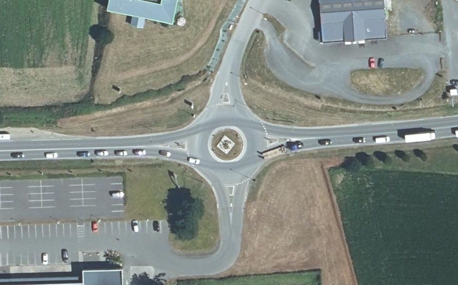 Vue aérienne du Rond-point anonyme n°231000869