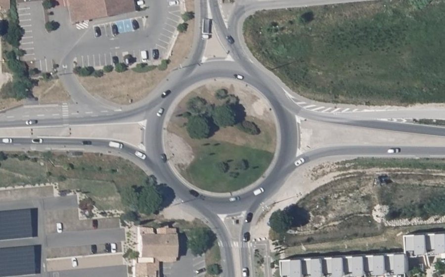 Vue aérienne du Rond-point anonyme n°23119664