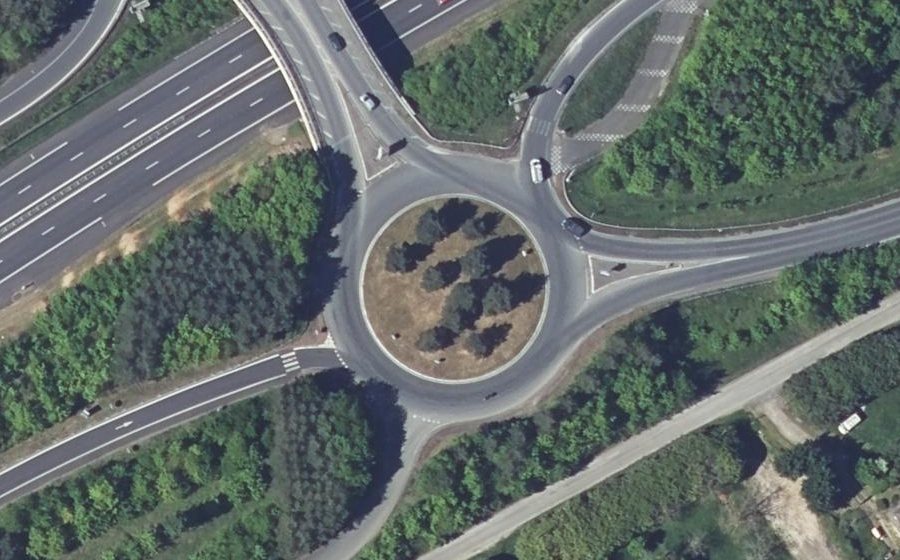 Vue aérienne du Rond-point anonyme n°23133236