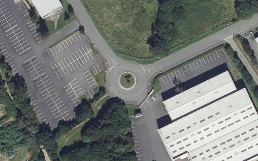 Vue aérienne du Rond-point anonyme n°23154062