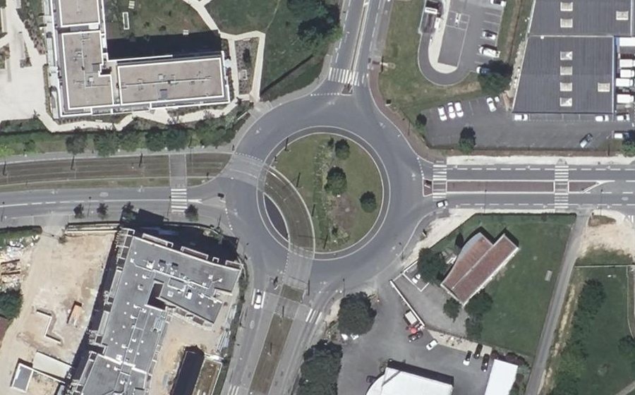 Vue aérienne du Rond-Point des Évadés de France