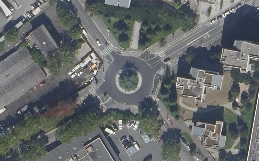 Vue aérienne du Rond-point anonyme n°23163655