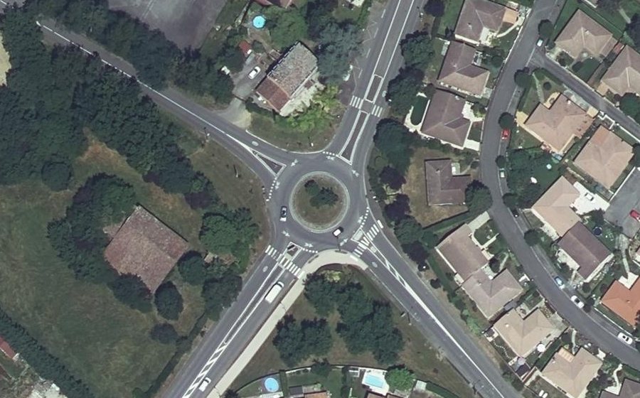 Vue aérienne du Rond-point anonyme n°23177155