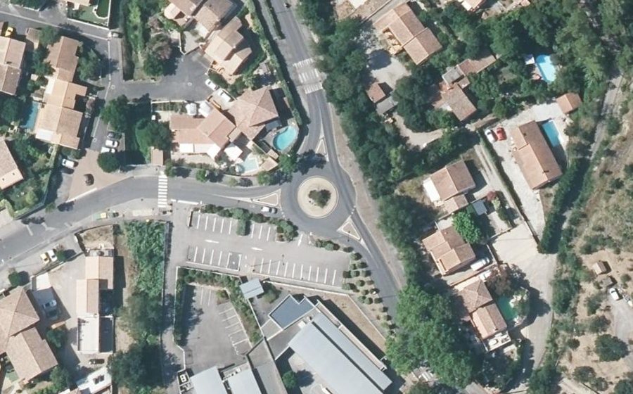 Vue aérienne du Rond-point anonyme n°232015049