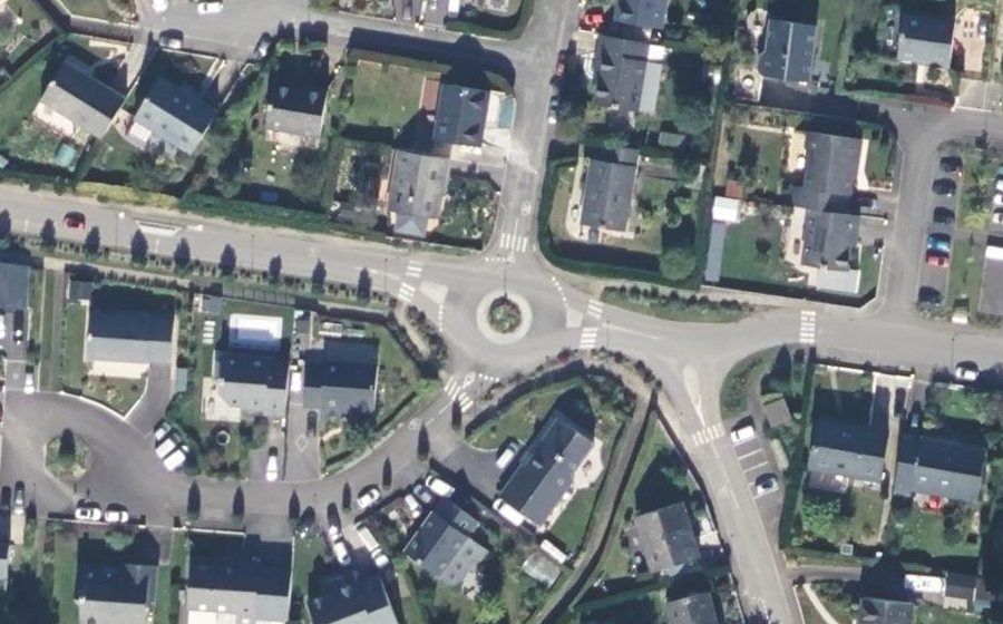 Vue aérienne du Rond-point anonyme n°23203199