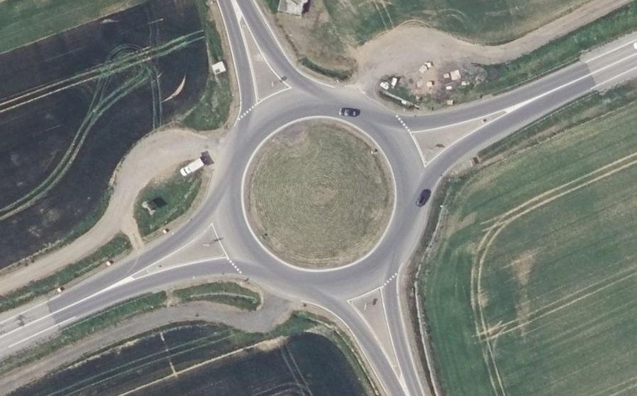 Vue aérienne du Rond-point anonyme n°23207208