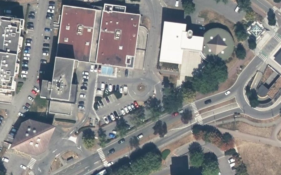 Vue aérienne du Rond-point anonyme n°23219998