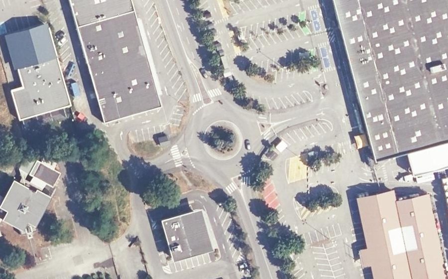 Vue aérienne du Rond-point anonyme n°23225540