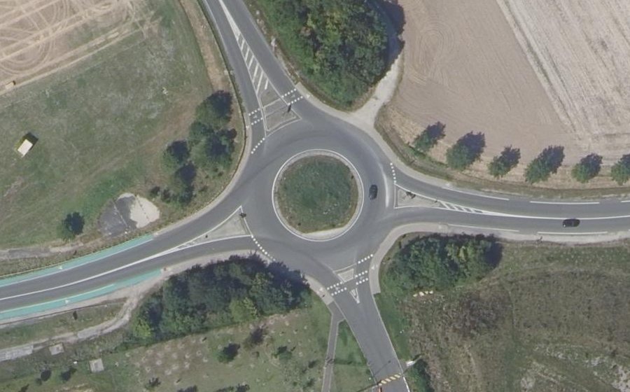 Vue aérienne du Rond-point anonyme n°23230055