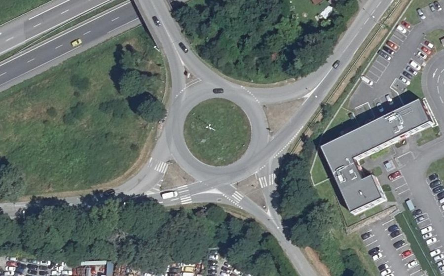 Vue aérienne du Rond-point anonyme n°23232857