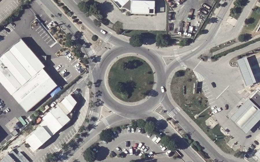 Vue aérienne du Rond-point anonyme n°23237011