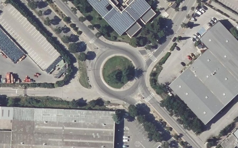Vue aérienne du Rond-point anonyme n°23237016