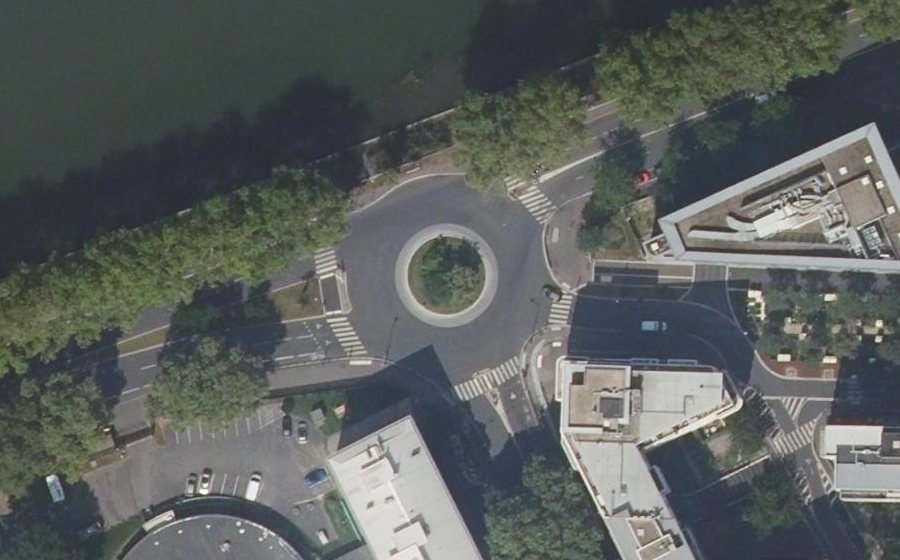 Vue aérienne du Rond-point anonyme n°23254227