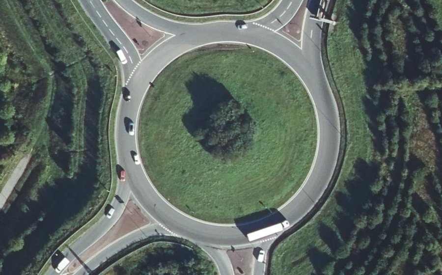 Vue aérienne du Rond-point anonyme n°23262731