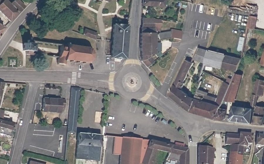 Vue aérienne de la Place de la Fontaine