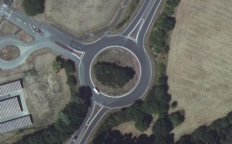 Vue aérienne du Rond-point anonyme n°23269965