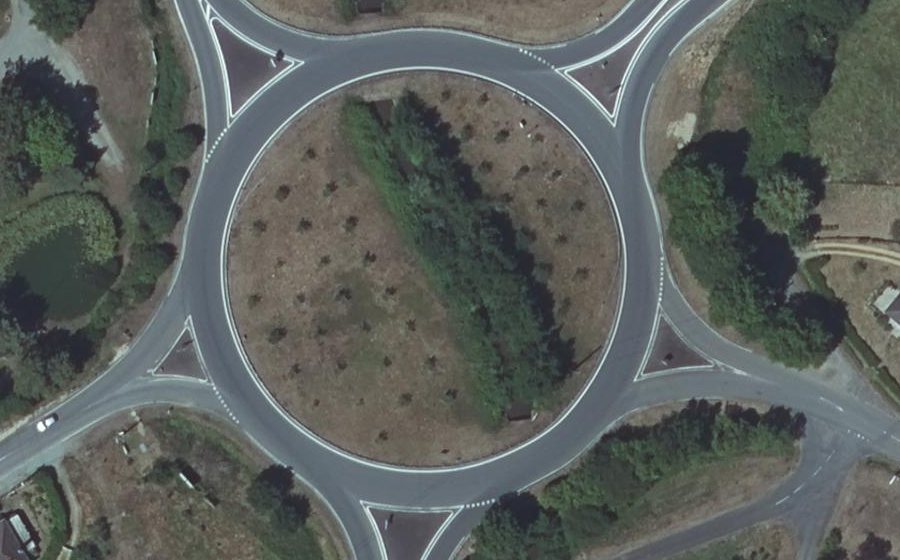 Vue aérienne du Rond-point anonyme n°23269970