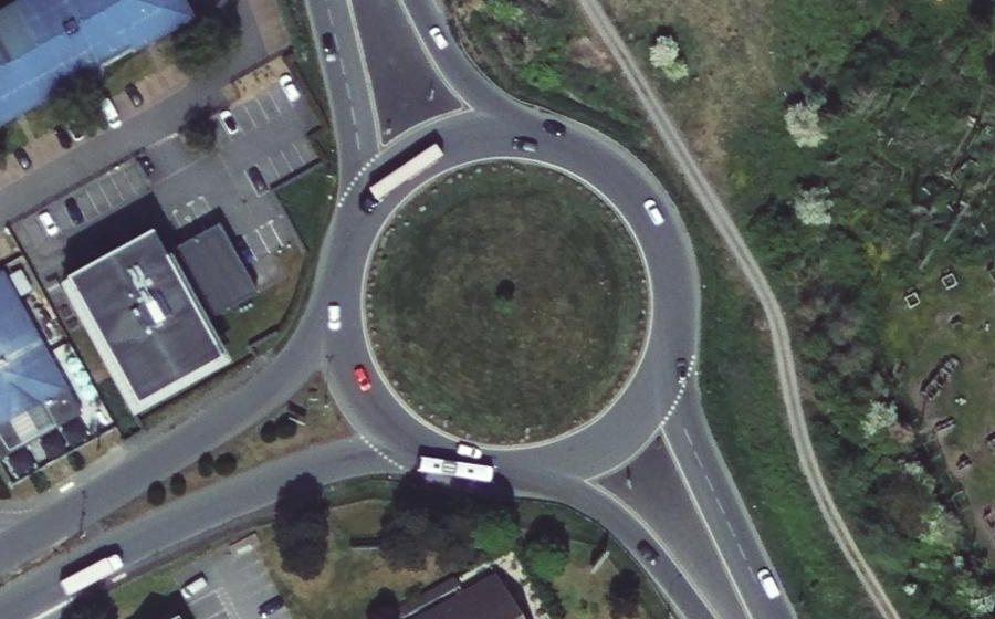 Vue aérienne du Rond-point anonyme n°23320857