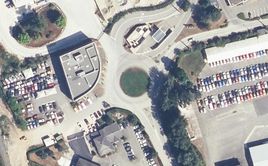 Vue aérienne du Rond-point anonyme n°23326450