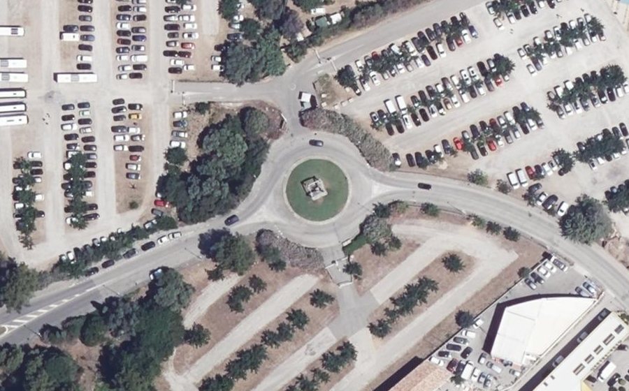 Vue aérienne du Rond-point anonyme n°23356558