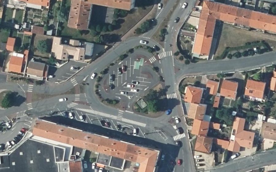 Vue aérienne de la Place de la Cour Rouge