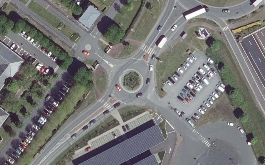 Vue aérienne du Rond-point anonyme n°23407083