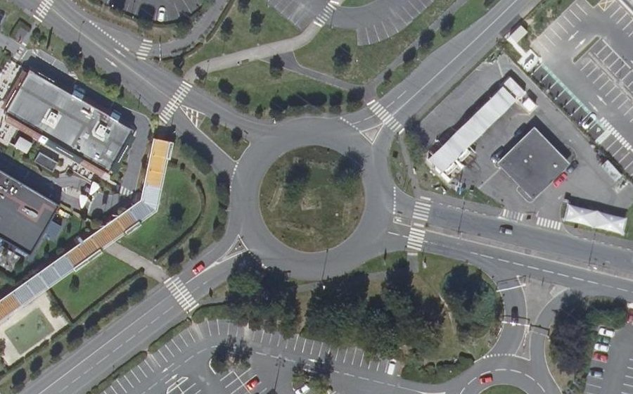 Vue aérienne du Rond-point anonyme n°23417104