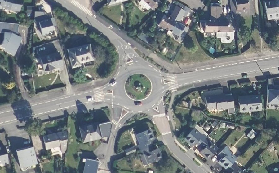 Vue aérienne du Rond-point anonyme n°23417500