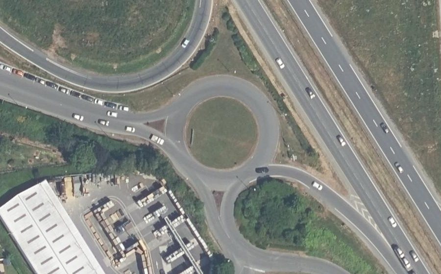 Vue aérienne du Rond-point anonyme n°23431719