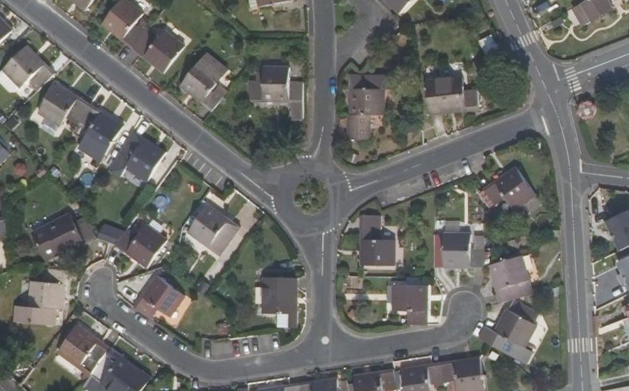 Vue aérienne du Rond-point anonyme n°23443992