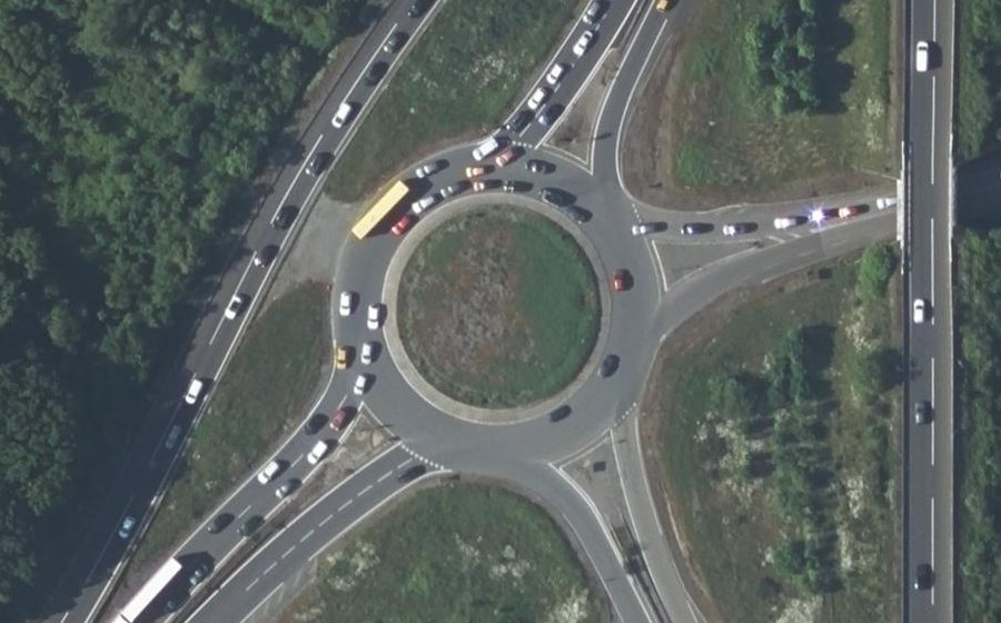 Vue aérienne du Rond-point anonyme n°23453045