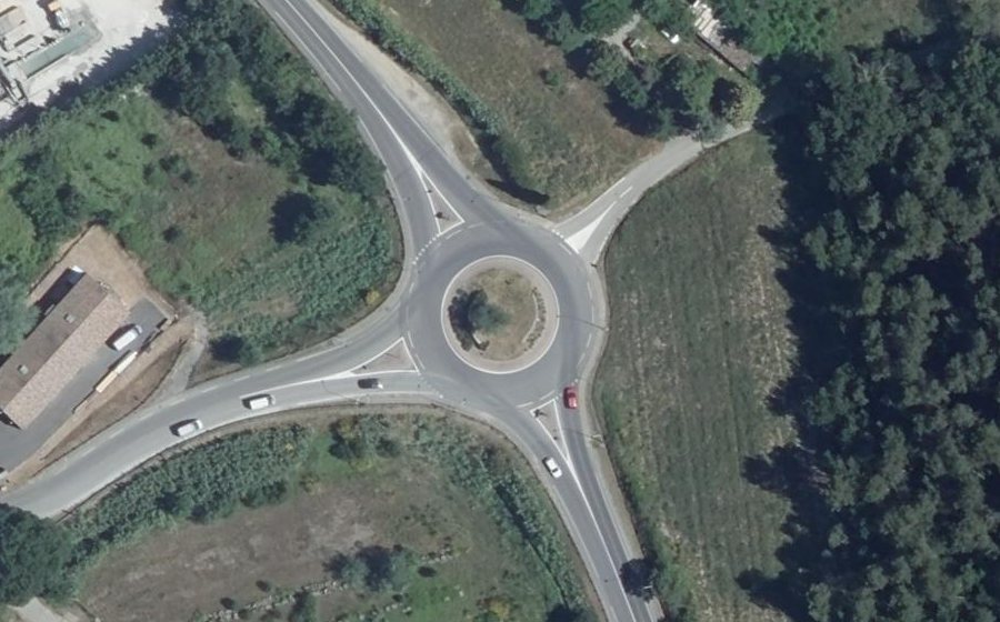 Vue aérienne du Rond-point anonyme n°23469261