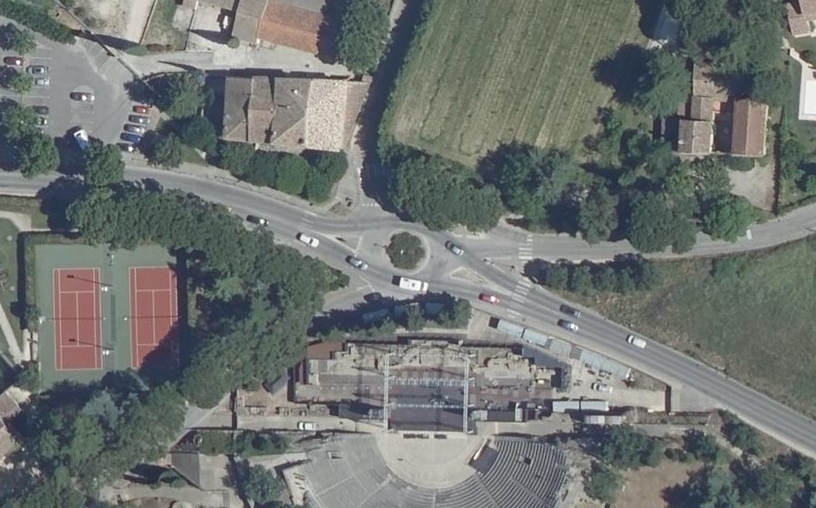 Vue aérienne du Rond-point anonyme n°23469266