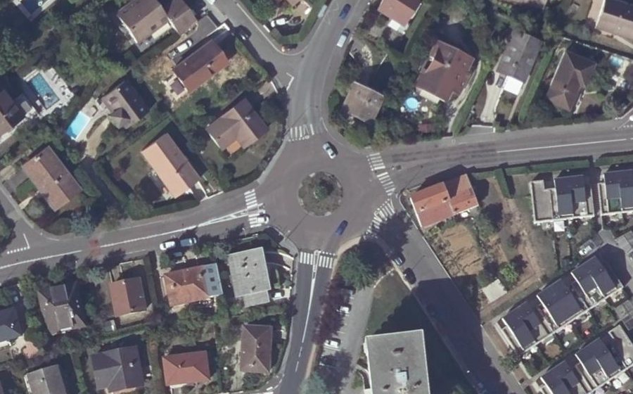 Vue aérienne du Rond-point anonyme n°23516884