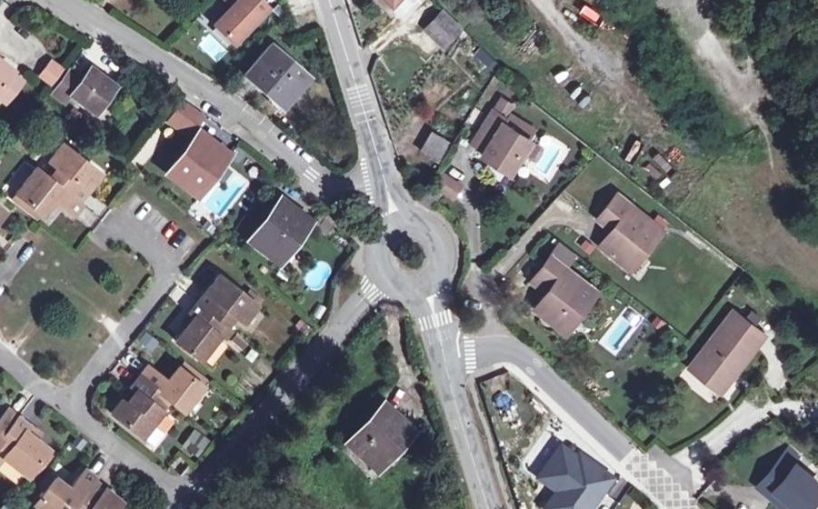 Vue aérienne du Rond-point anonyme n°23546406