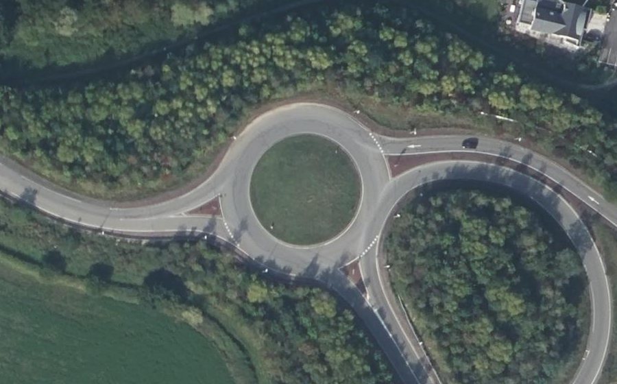 Vue aérienne du Rond-point anonyme n°23555875