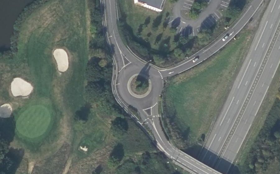 Vue aérienne du Rond-point anonyme n°23556598