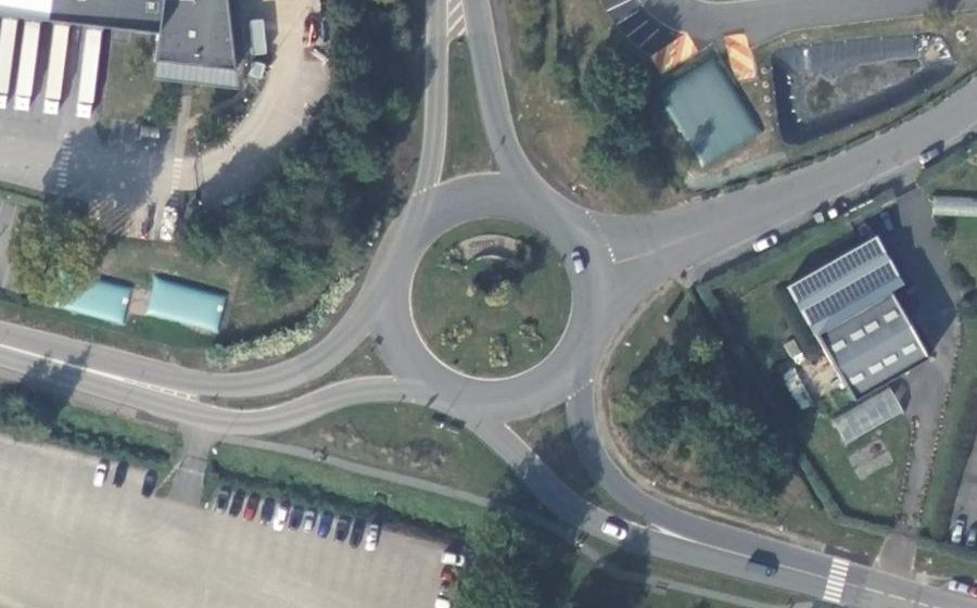 Vue aérienne du Rond-point anonyme n°23565162