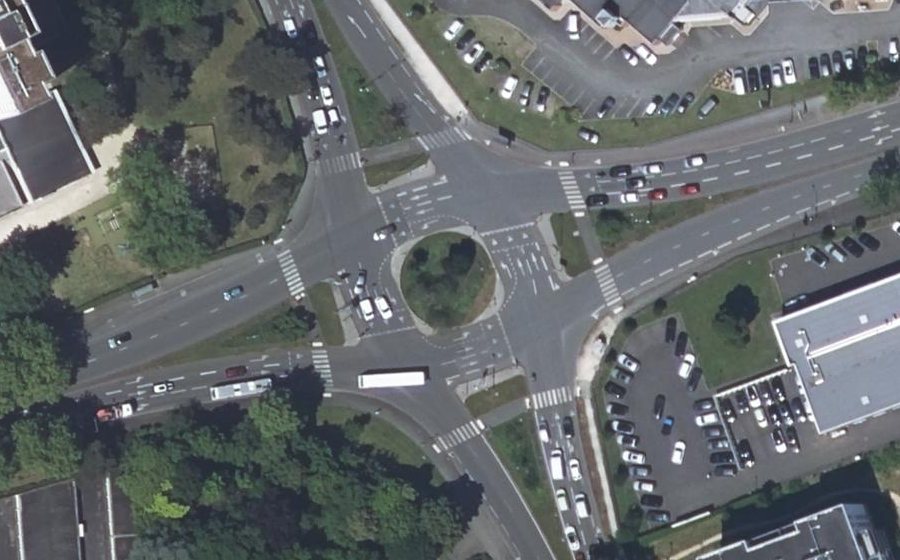 Vue aérienne du Rond-point anonyme n°23571427