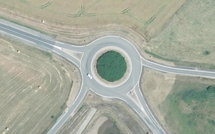Vue aérienne du Rond-point anonyme n°23598017