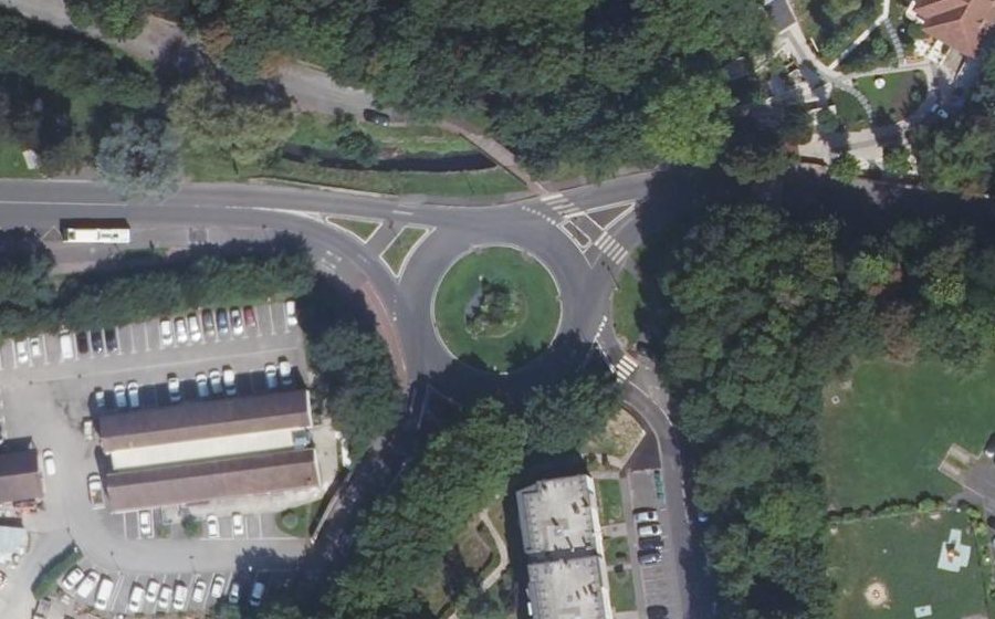 Vue aérienne du Rond-Point des Justes Parmi les Nations