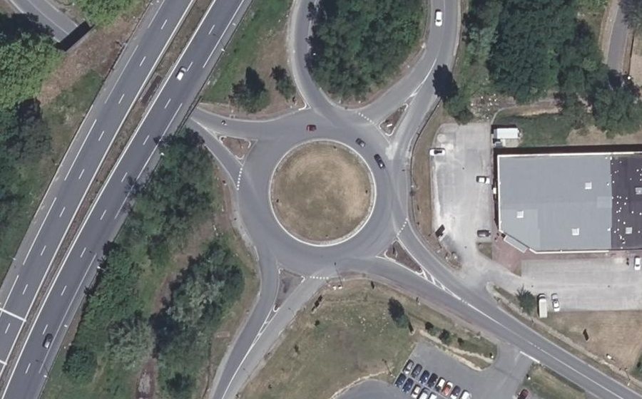Vue aérienne du Rond-point anonyme n°23612269