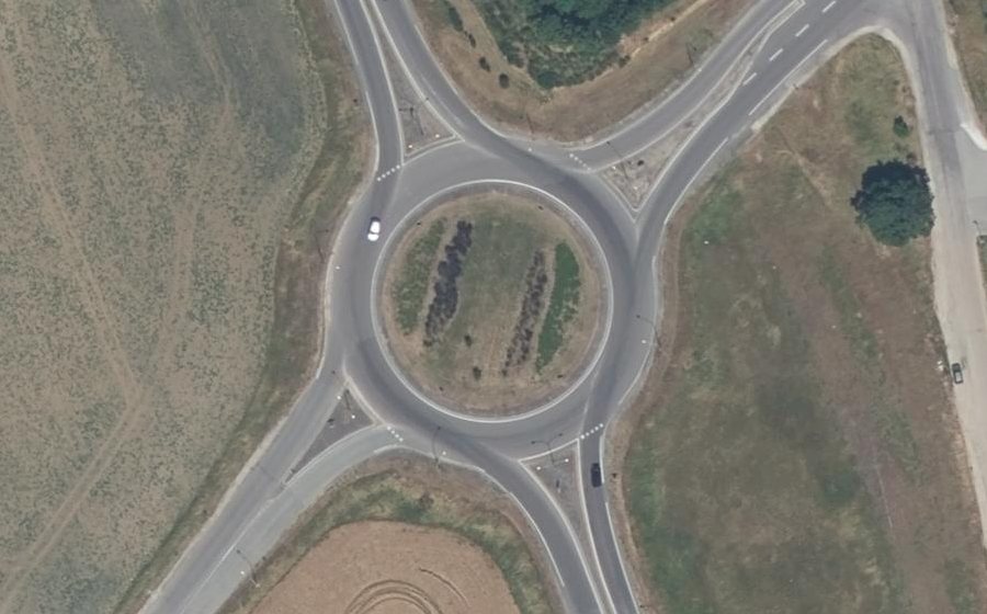 Vue aérienne du Rond-point anonyme n°23626882