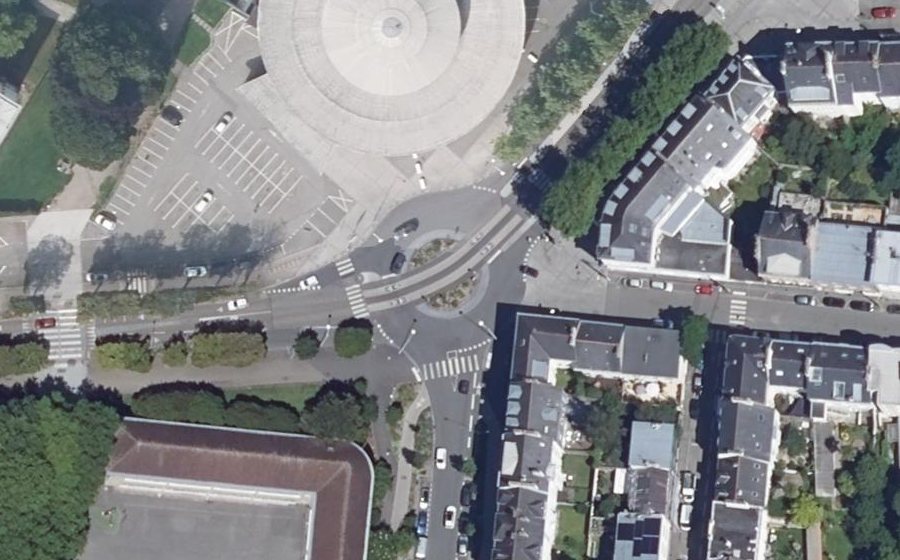 Vue aérienne du Rond-point anonyme n°23627647