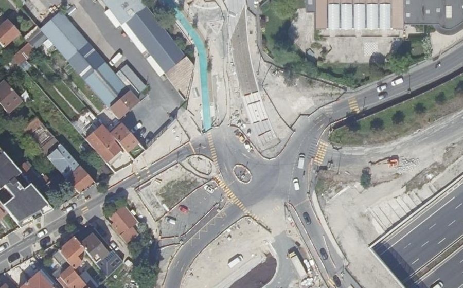 Vue aérienne du Rond-point anonyme n°23651852