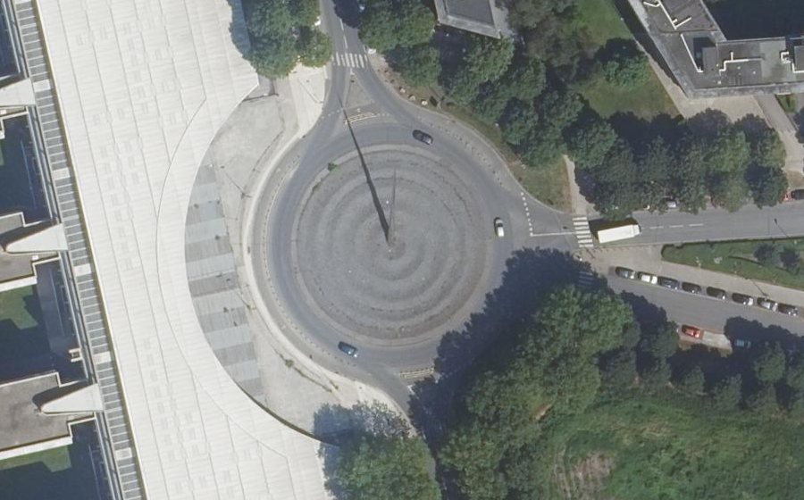 Vue aérienne du Rond-Point Centre de la Terre