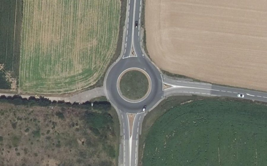 Vue aérienne du Rond-point anonyme n°23721022