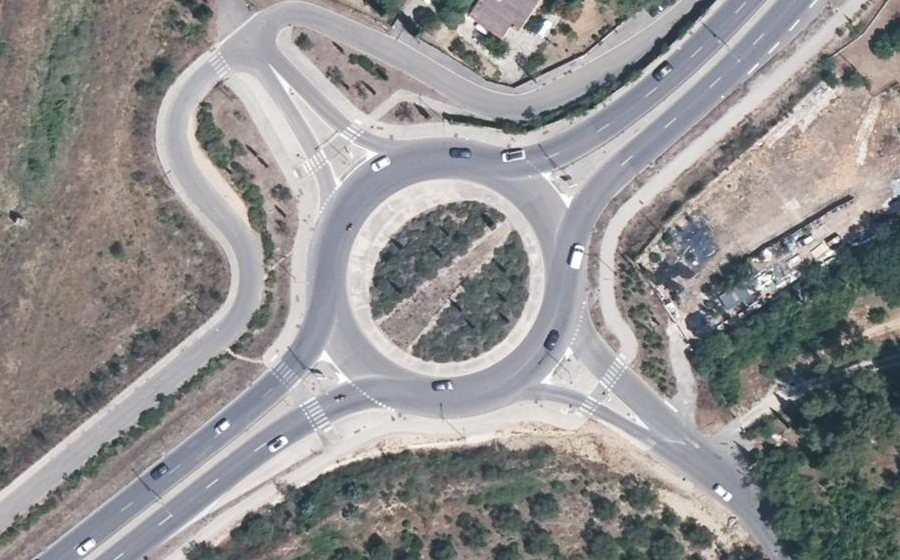 Vue aérienne du Rond-point anonyme n°237215247